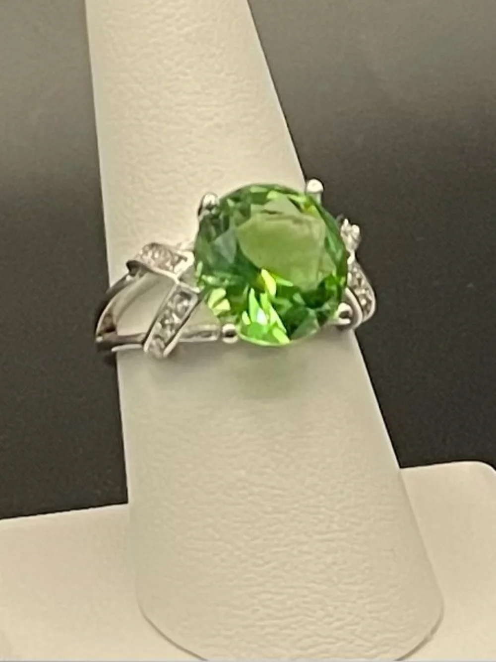 NWOT 925 Sterling silver peridot cz split shank ring sz 8